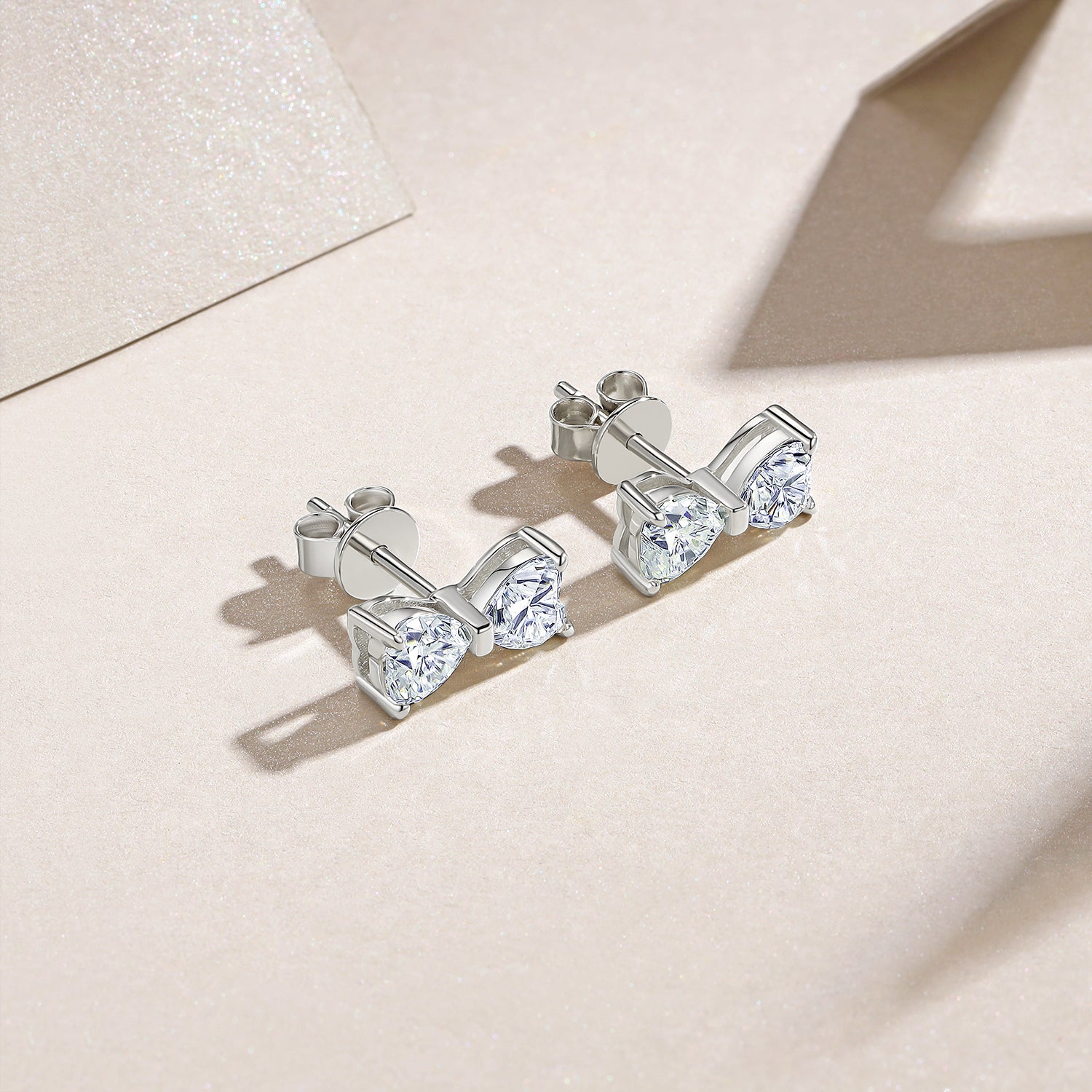 Heart-shaped Moissanite Set With Top-quality Moissanite Luxury And Fashionable Light Luxury Jewelry Silver Stud Earrings S925 Silver-plated Platinum