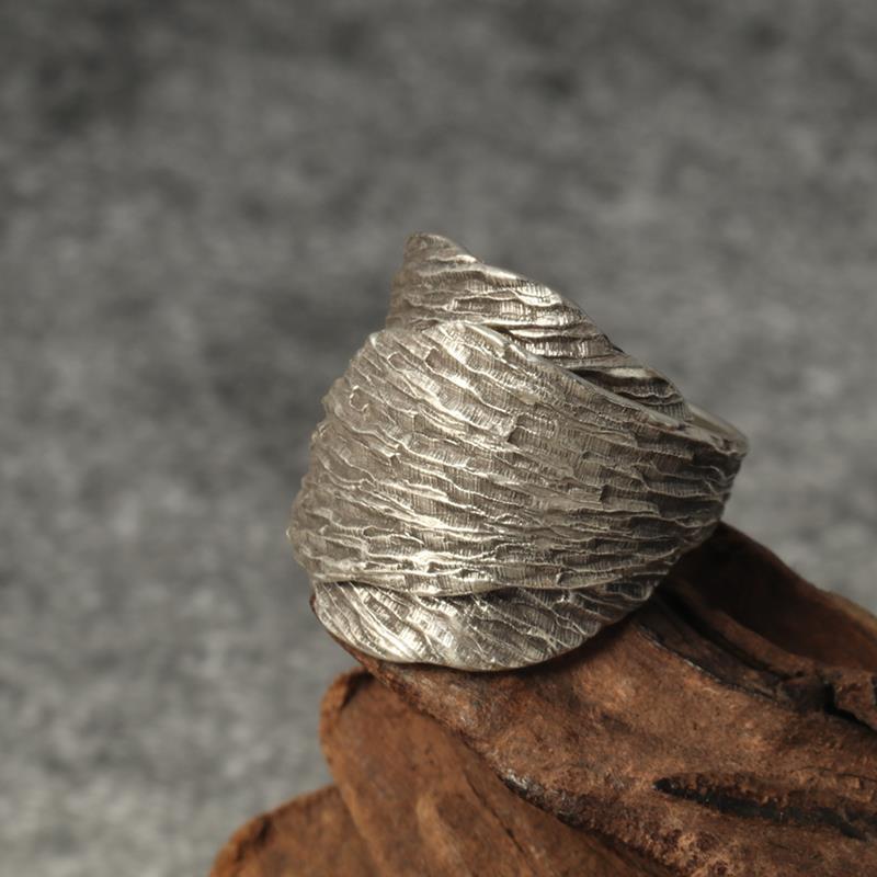 Retro Distressed Leaf Adjustable Open Ring