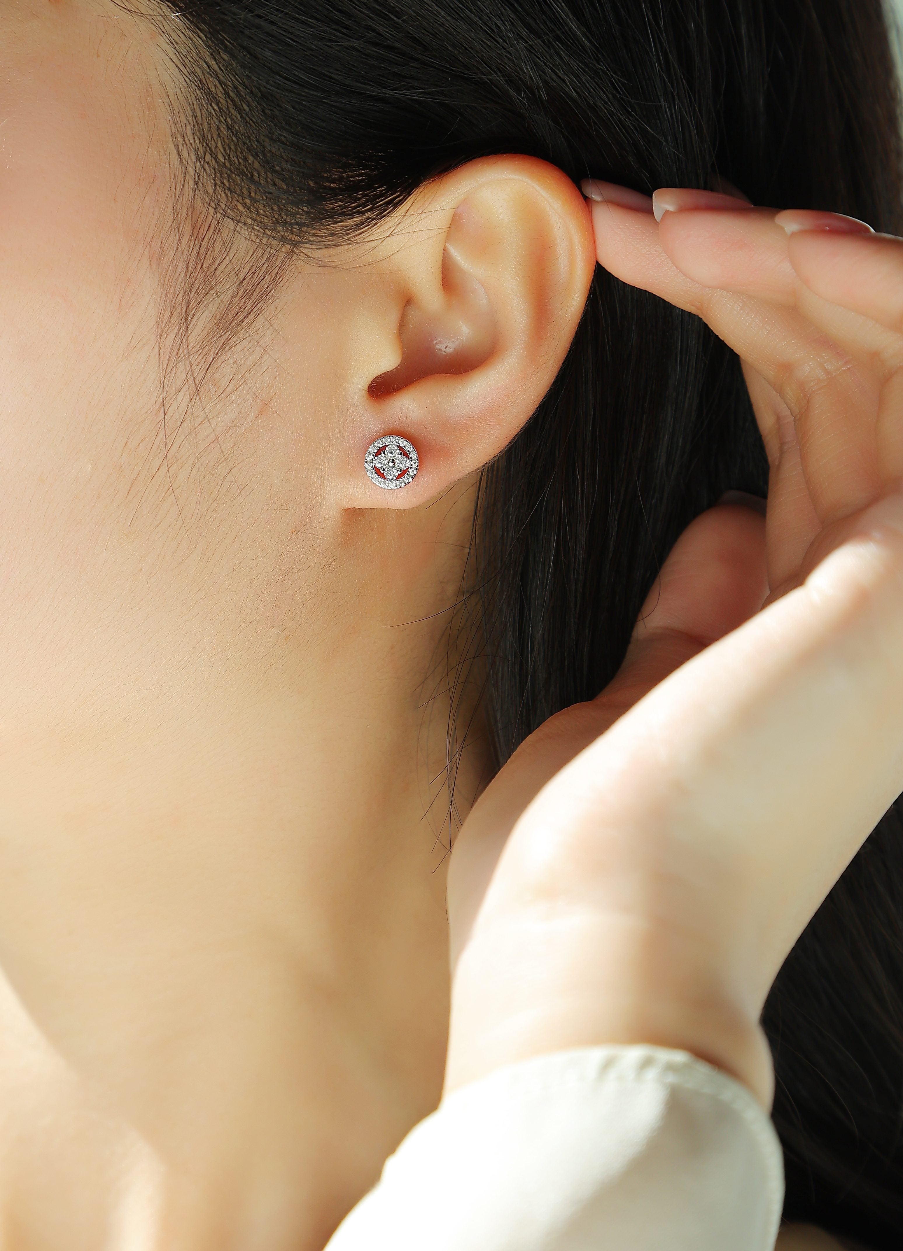 Moonlit Night Silver Osmanthus - Earrings Set With Top-quality Moissanite S925 Silver And Platinum-plated Stud Earrings, A Fashionable And Trendy Accessory, Can Be Tested With A Diamond Pen