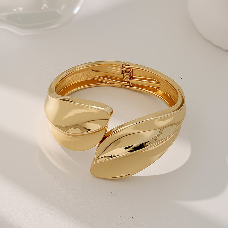 Womens Fashionable Textured Irregular-Mirror Bracelet