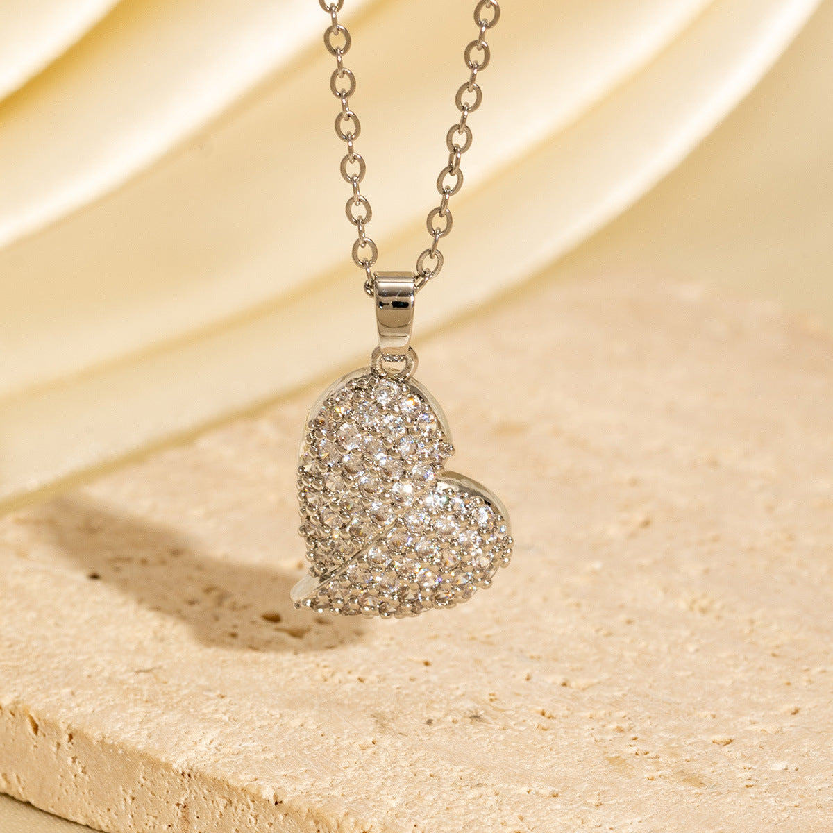 Light-luxury Vintage Micro-pave Zircon Heart Sweater Chain
