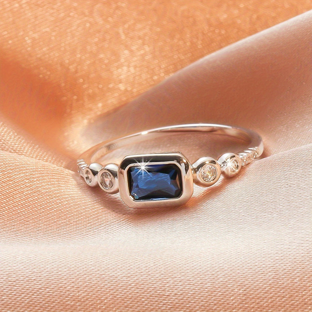 Womens Minimalist Versatile Unisex Ring