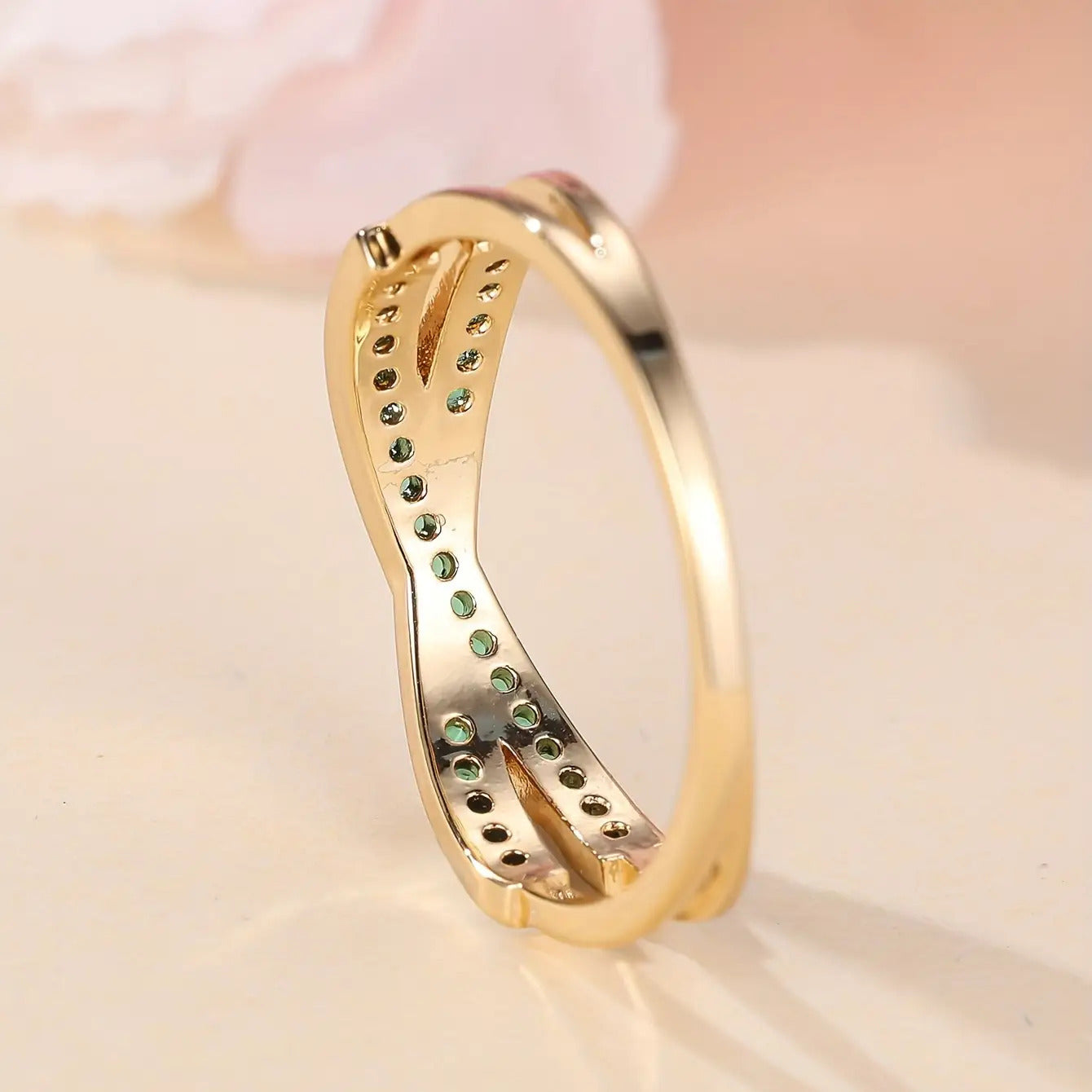 Trendy Minimalist Green Ring Set With Full Diamonds