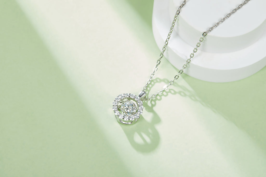 Set With Top-quality Moissanite, This Luxurious And Fashionable Light Luxury Trend Jewelry Necklace Pendant Is Made Of S925 Silver Electroplated With Platinum