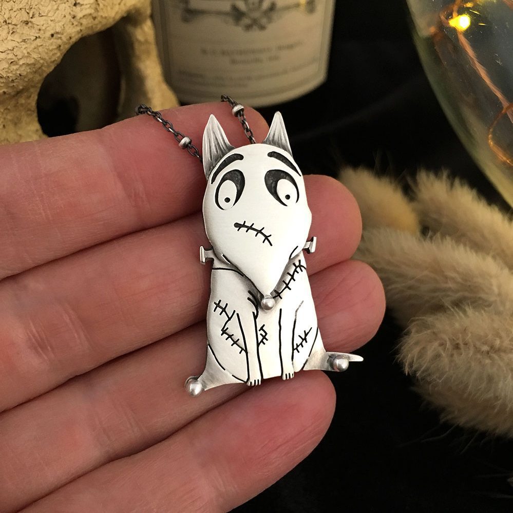 Creative Fox Pendant With A Scarred, Distressed Design