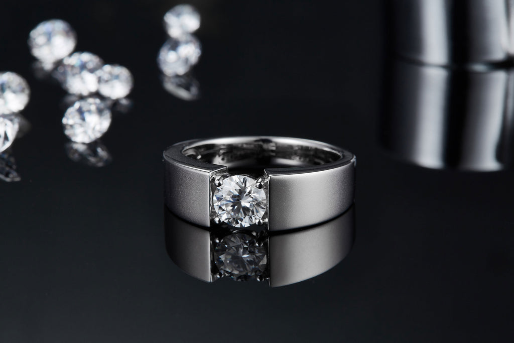 Men's 1-carat Luxury And Fashionable Light Luxury Jewelry Silver Ring Set With Top-quality Moissanite, S925 Silver-plated Platinum