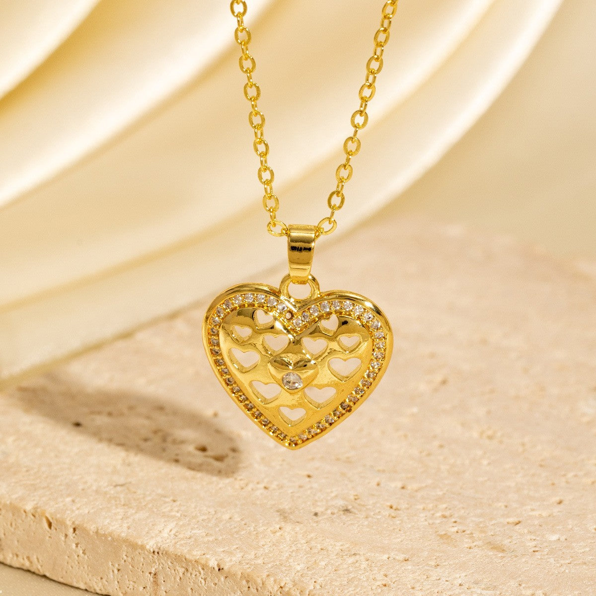Light-luxury Vintage Micro-pave Zircon Heart Sweater Chain
