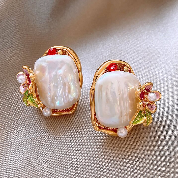 Oil-Painted Style Irregular Pearl Earrings