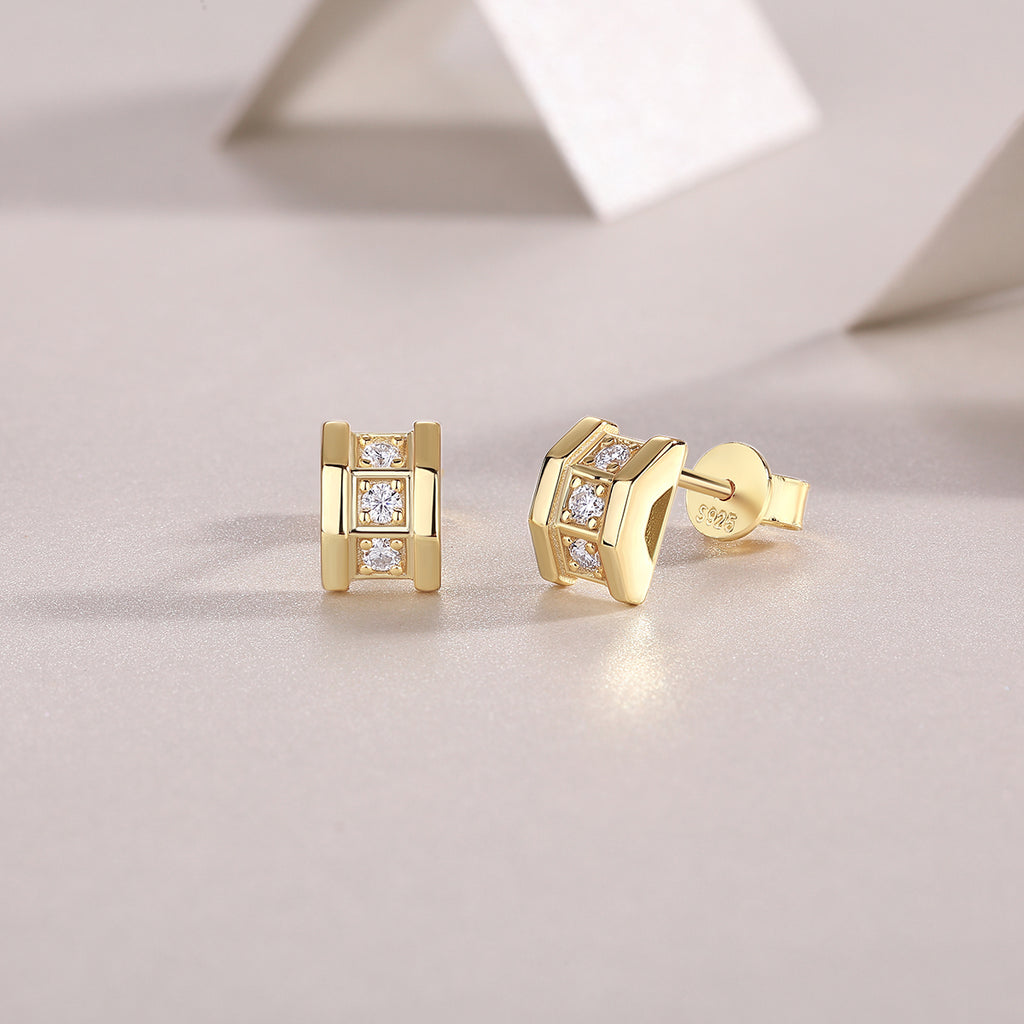 Geometric Heart - Premium Moissanite Luxury Fashion Light Luxury Jewelry Silver Stud Earrings S925 Silver Electroplated Gold