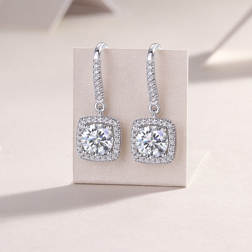 Top-quality Moissanite Luxury And Fashionable Light Luxury Jewelry Silver Stud Earrings S925 Silver Plated Platinum