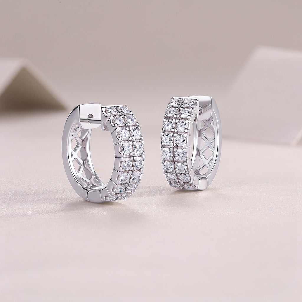Dynamic - Top-quality Moissanite Luxury And Fashionable Light Luxury Jewelry, Silver Stud Earrings S925, Silver-plated Platinum