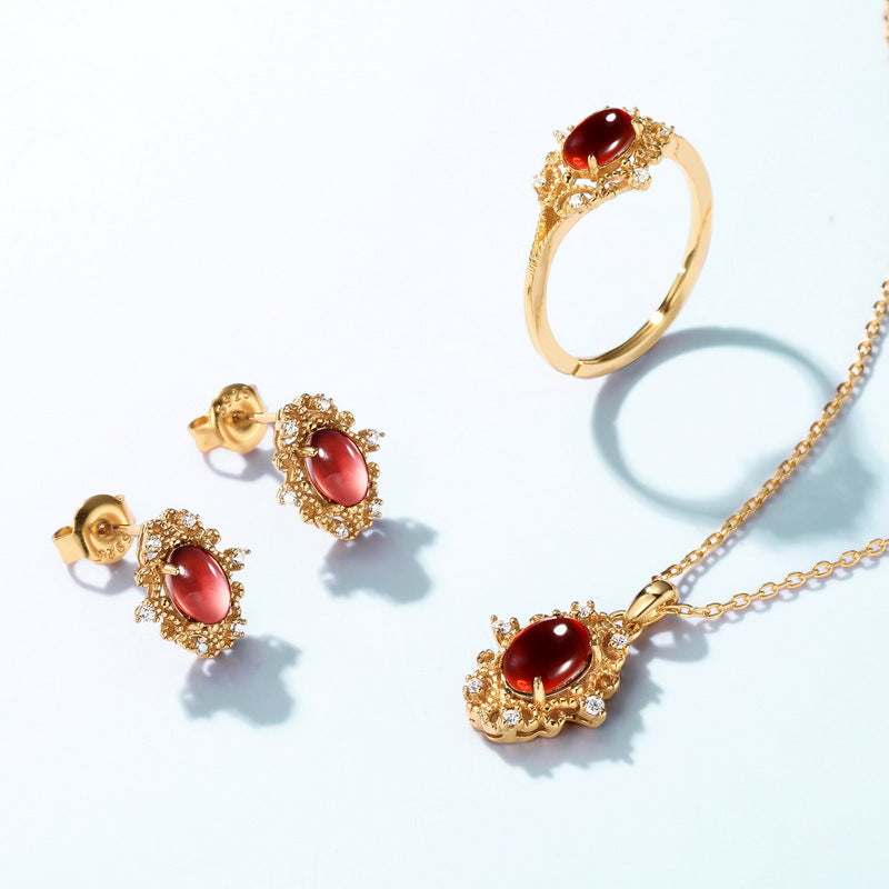 Retro Royal-style Red Pomegranate Stud Earrings
