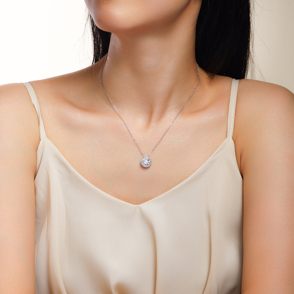 Legend Of The Starry Night - A Fashionable And Light Luxury Jewelry Pendant Necklace Set With Top-quality Moissanite, S925 Silver Plated Platinum