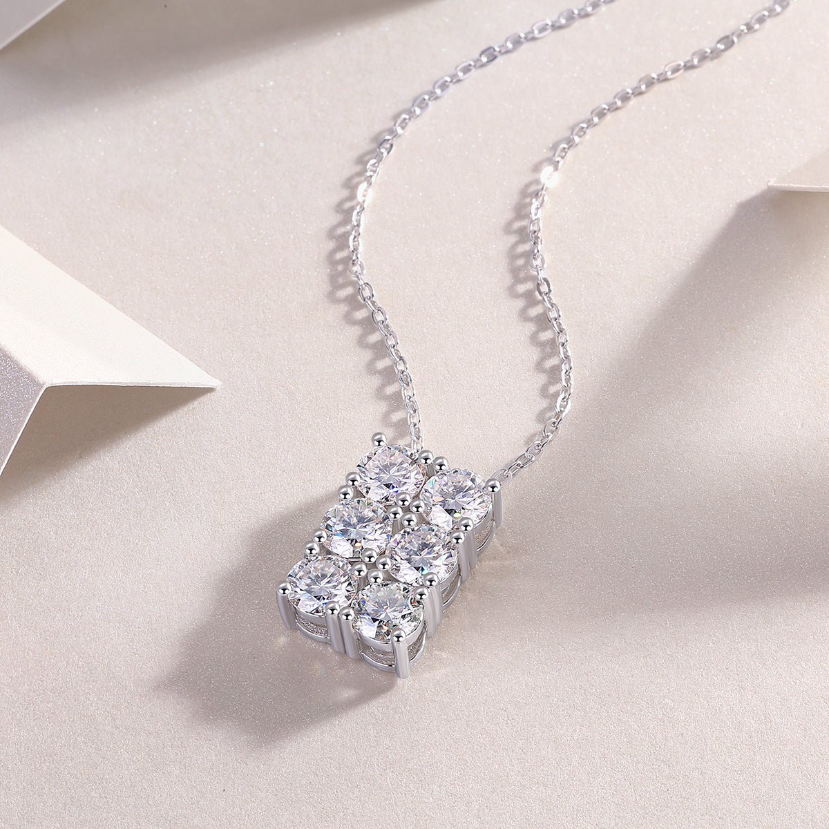 Six-round Chain - Set With Top-quality Moissanite, Fashionable And Light Luxury Jewelry, Silver Pendant Necklace S925, Silver-plated Platinum