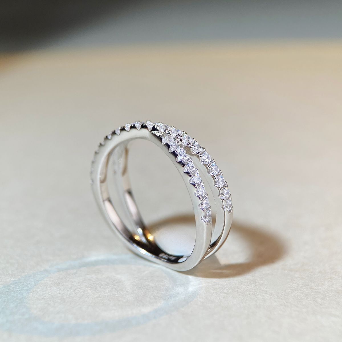 Mozan Ring D-color Cross-row Design Versatile And Easy To Match