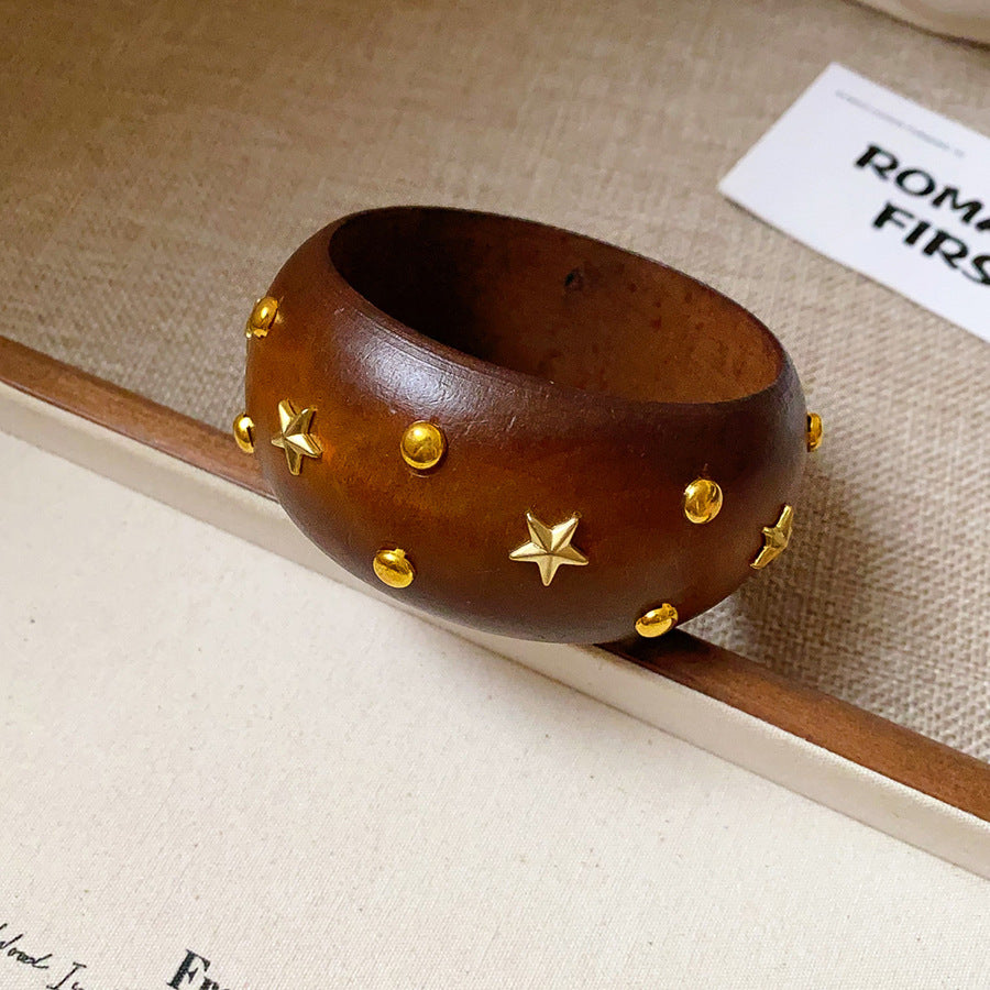 Irregular Wide-brimmed Tan Resin Bracelet