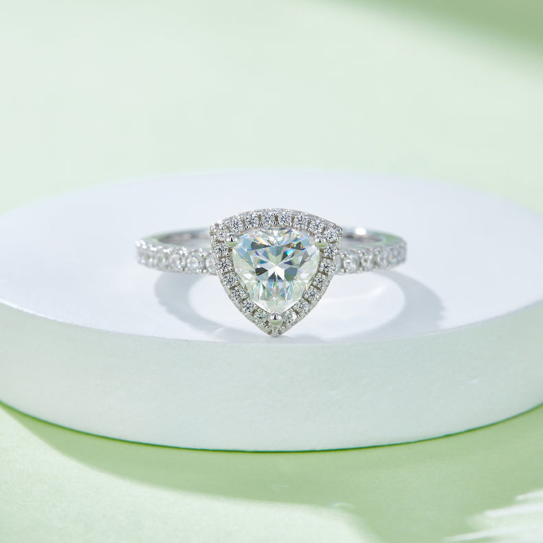 Triangular Moissanite Set With Top-quality Moissanite Luxury And Fashionable Light Luxury Jewelry Silver Ring S925 Silver Electroplated With Platinum