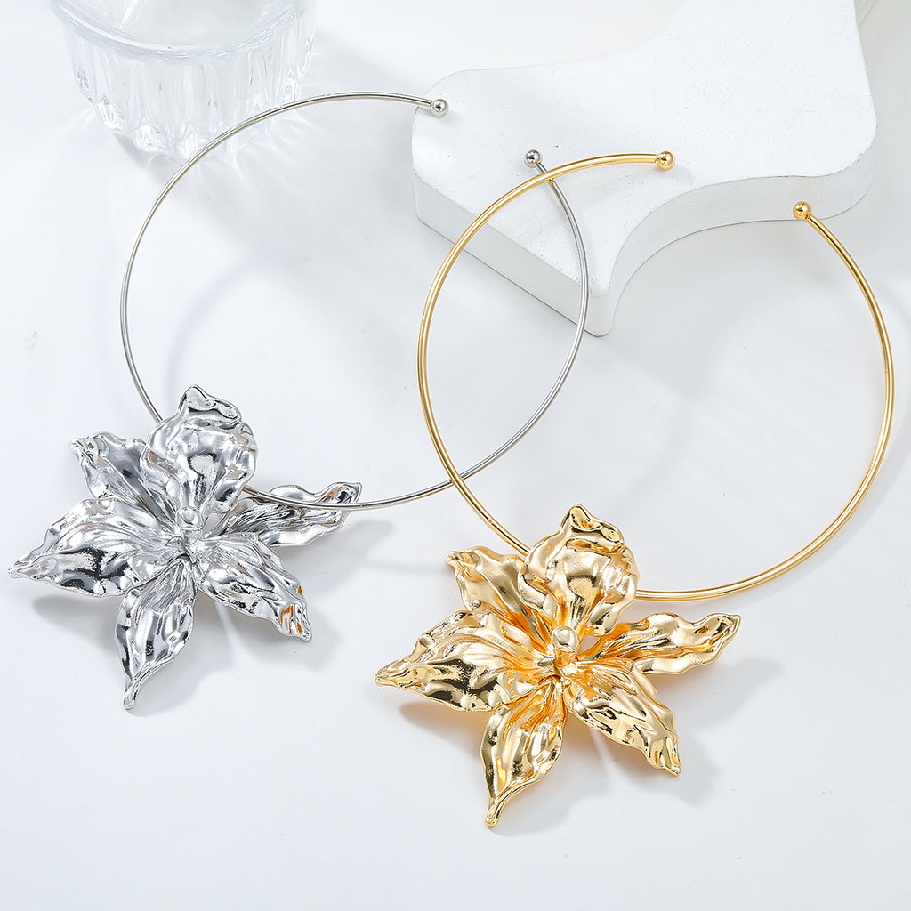 Womens Alloy Floral Choker Necklace In European And American Hip-Hop Style