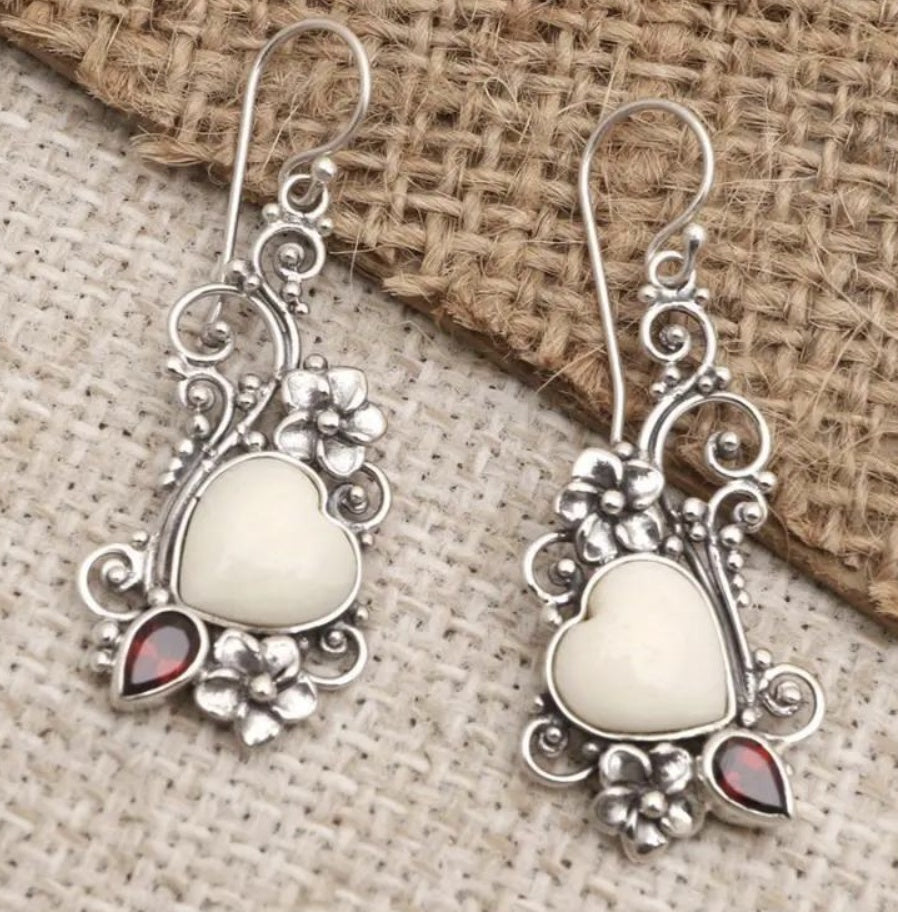 Retro Vine And Floral Diamond-studded Earrings