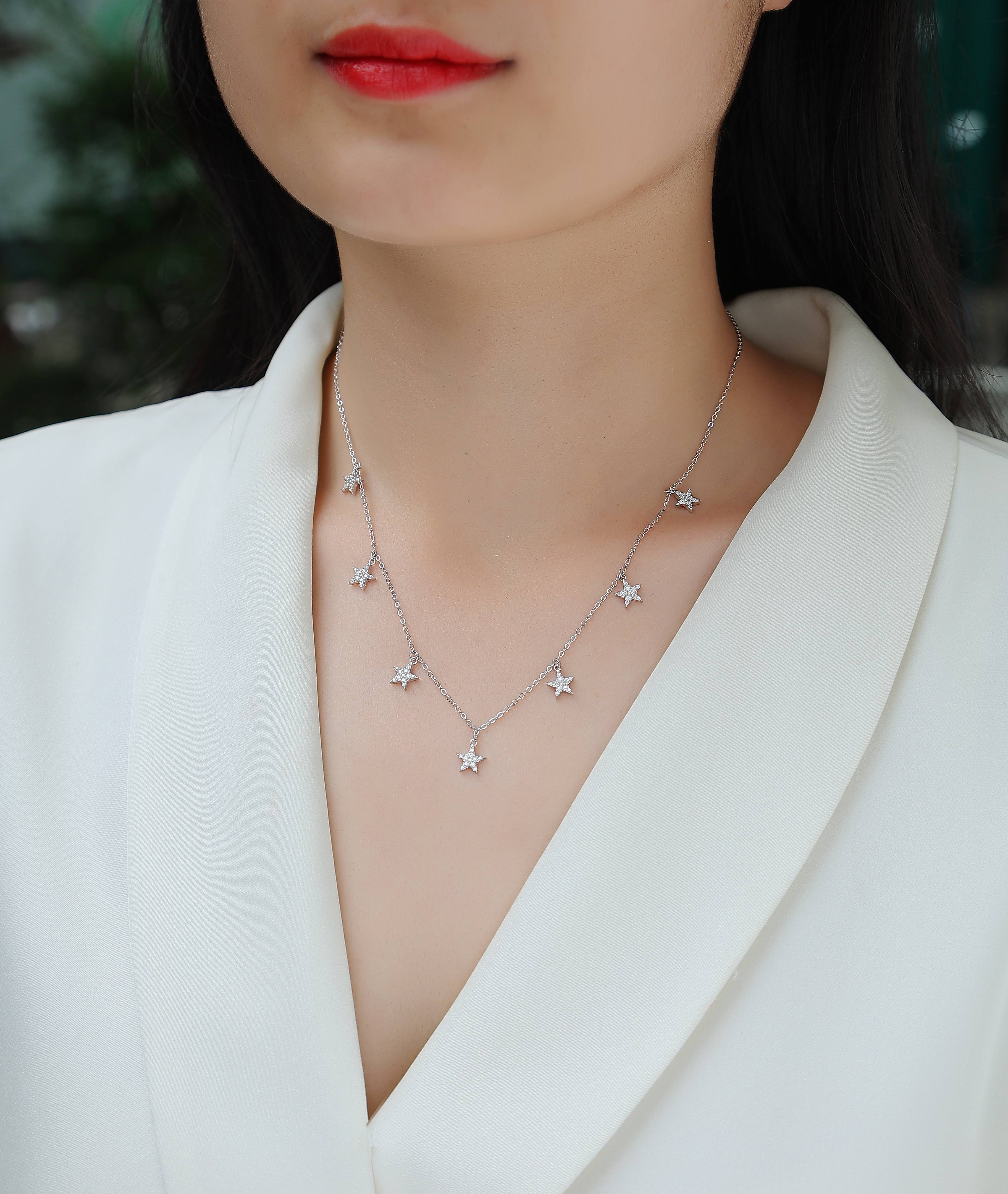 Star Love - A Fashionable And Light Luxury Jewelry Pendant Necklace Set With Top-quality Moissanite, S925 Silver Plated Platinum