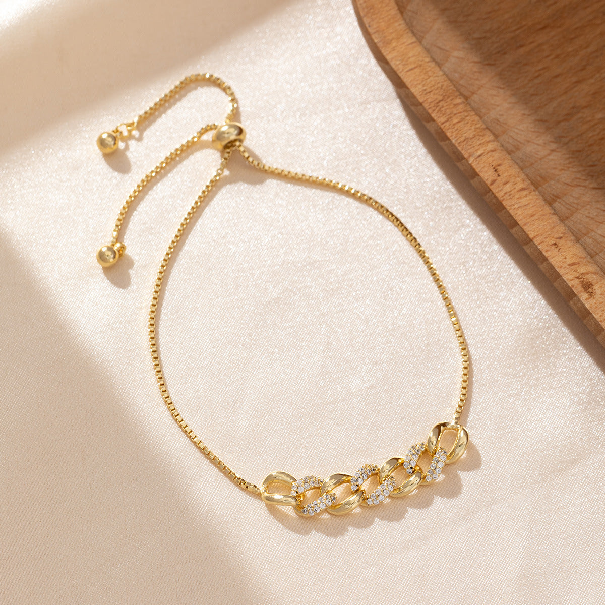 Fashionable, Versatile Bracelet For Women