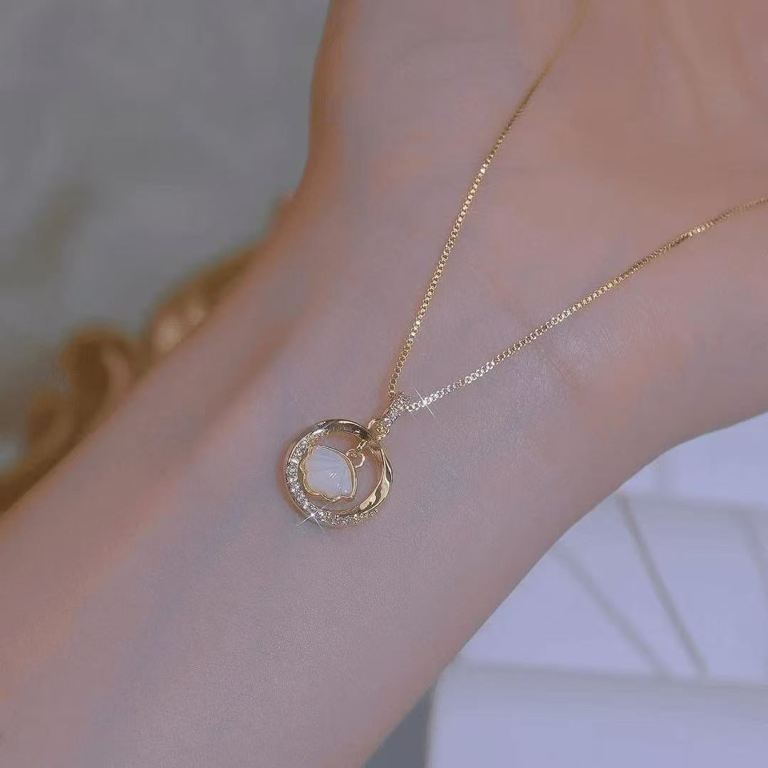 Affordable Luxury Versatile Shell Pendant Necklace