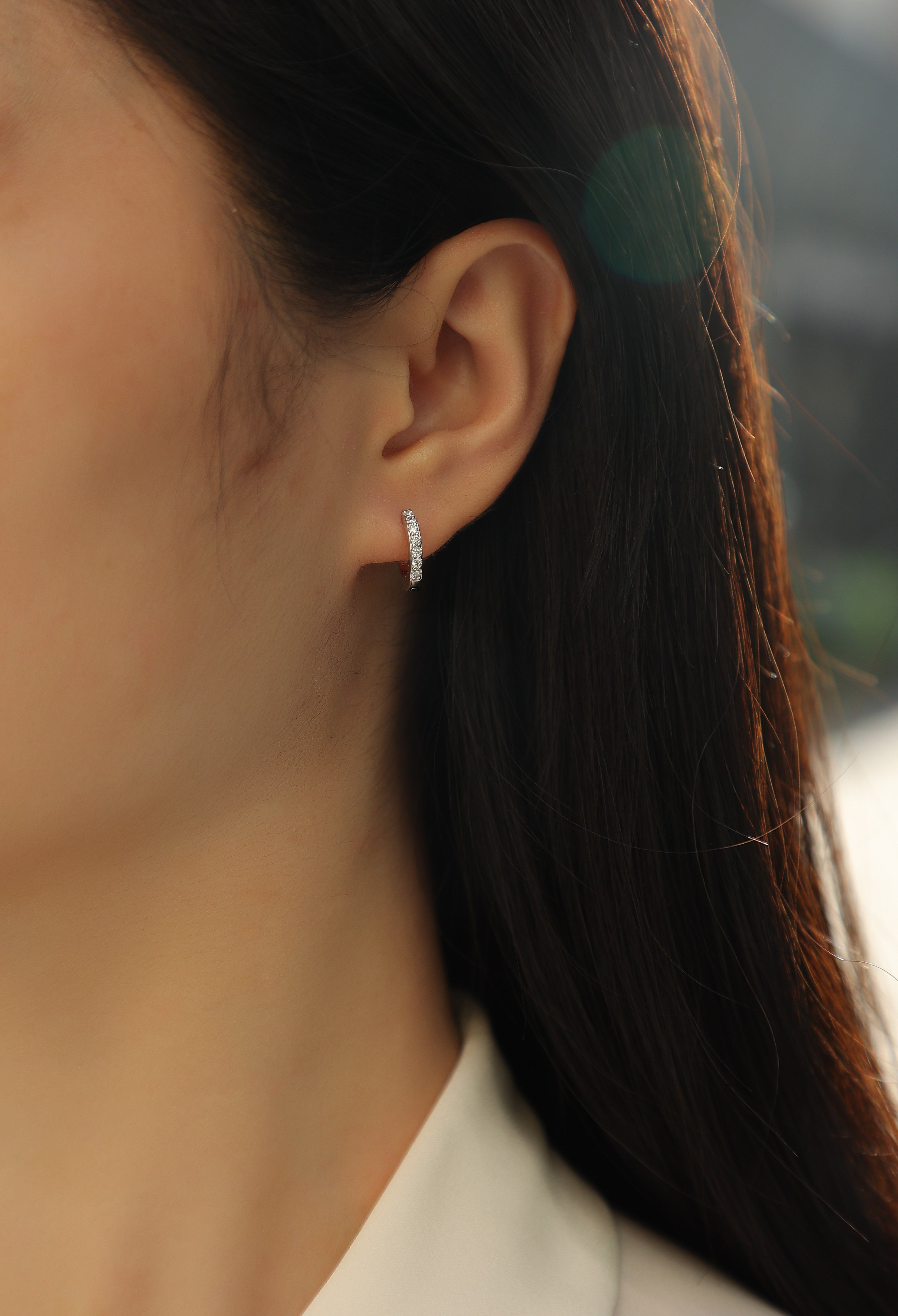 Ding Ding - A Fashionable And Trendy Accessory Set With Top-quality Moissanite S925 Silver And Platinum-plated Stud Earrings. The Gold Rose Gold Color Can Be Detected By A Diamond Pen