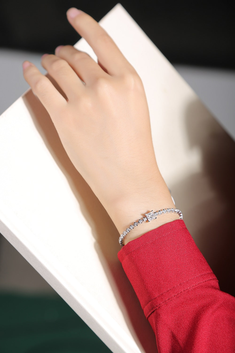 Rubik's Cube - A Fashionable And Light Luxury Jewelry Silver Bracelet And Bracelet Set With Top-quality Moissanite, S925 Silver Electroplated Platinum