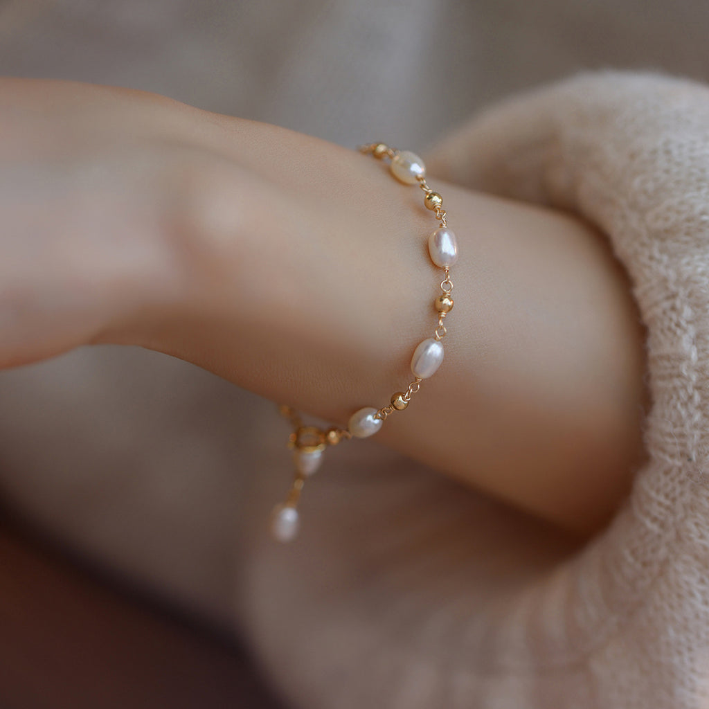 Natural Pearl Fairy-Chic Tiny Freshwater Pearl Bracelet