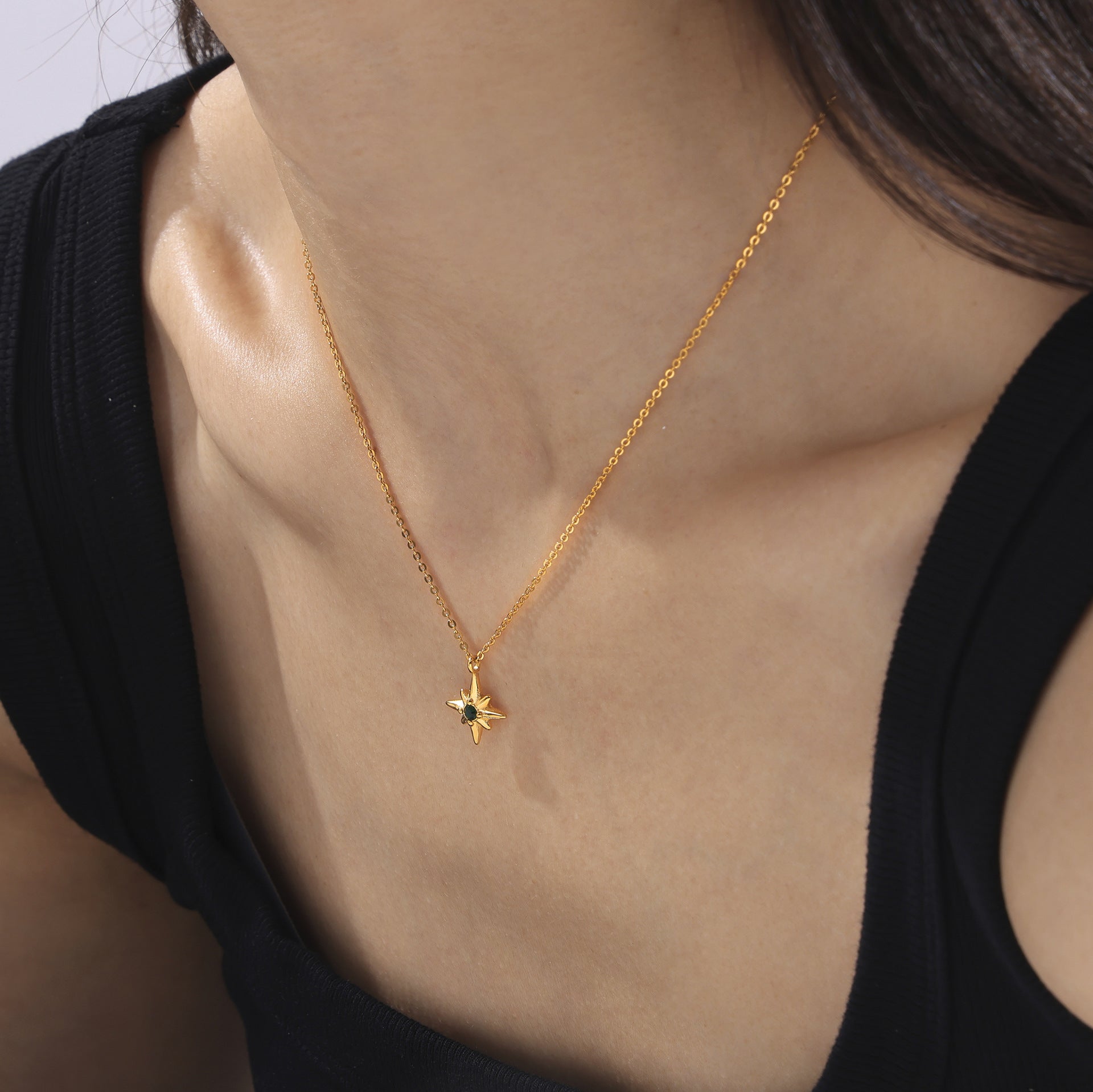 Female Versatile Star-shaped Zircon-inlaid Necklace