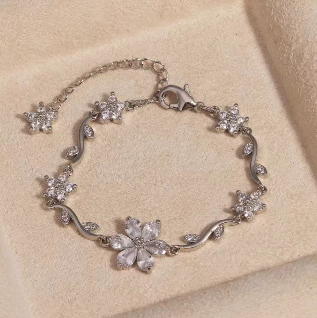 Copper Bracelet With Zirconia-Inlaid Heart-Shaped Flower And Butterfly Design