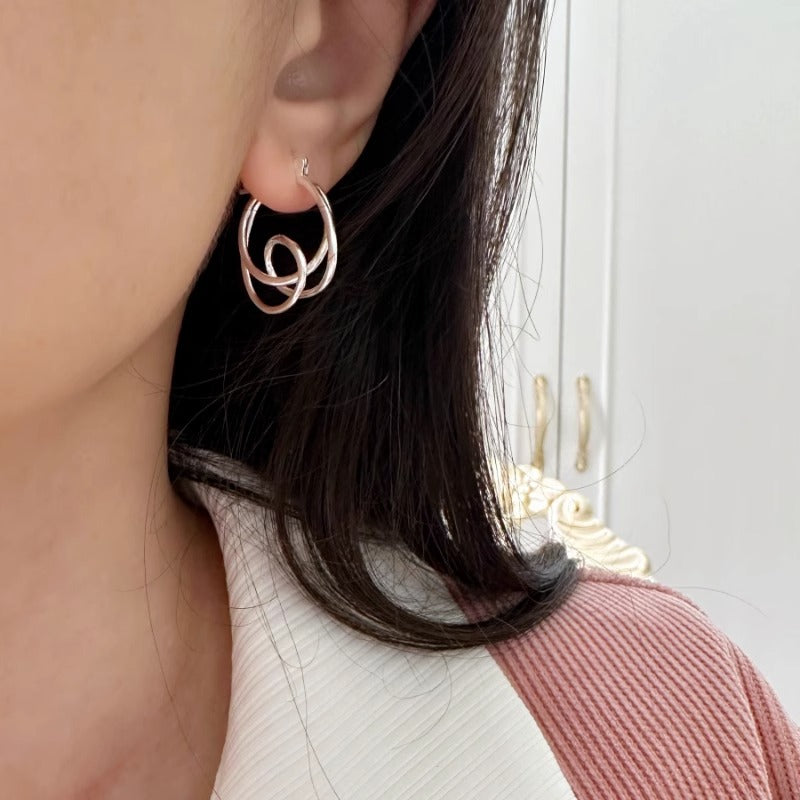 Irregularly Wound Fashionable Light-Luxury Line Earrings