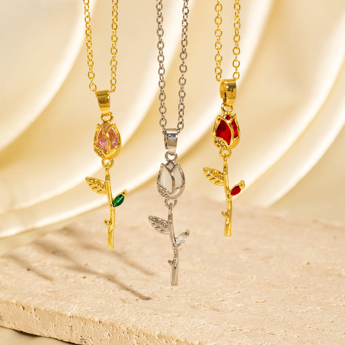 Necklace With A Personalized Tulip Flower Design