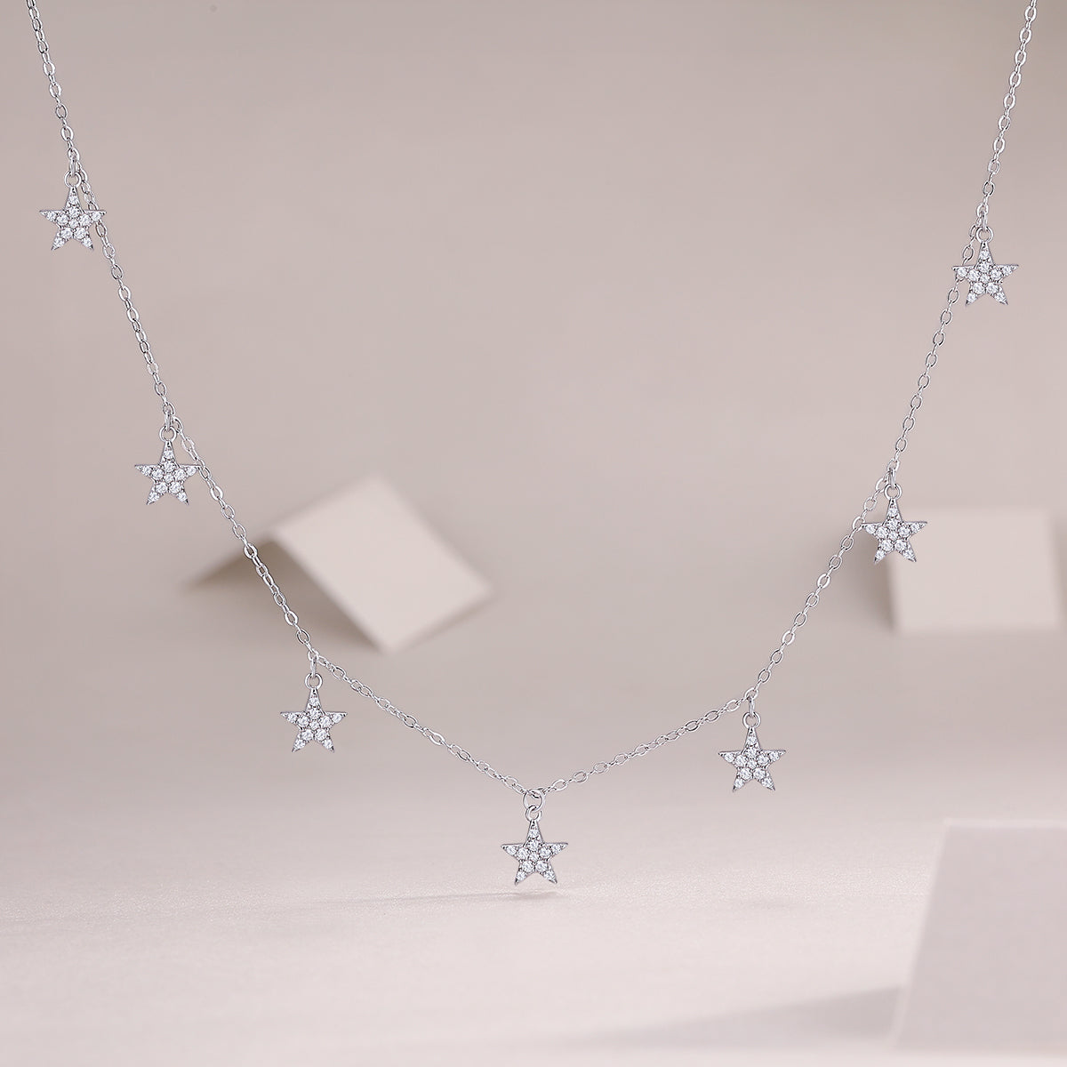 Star Love - A Fashionable And Light Luxury Jewelry Pendant Necklace Set With Top-quality Moissanite, S925 Silver Plated Platinum