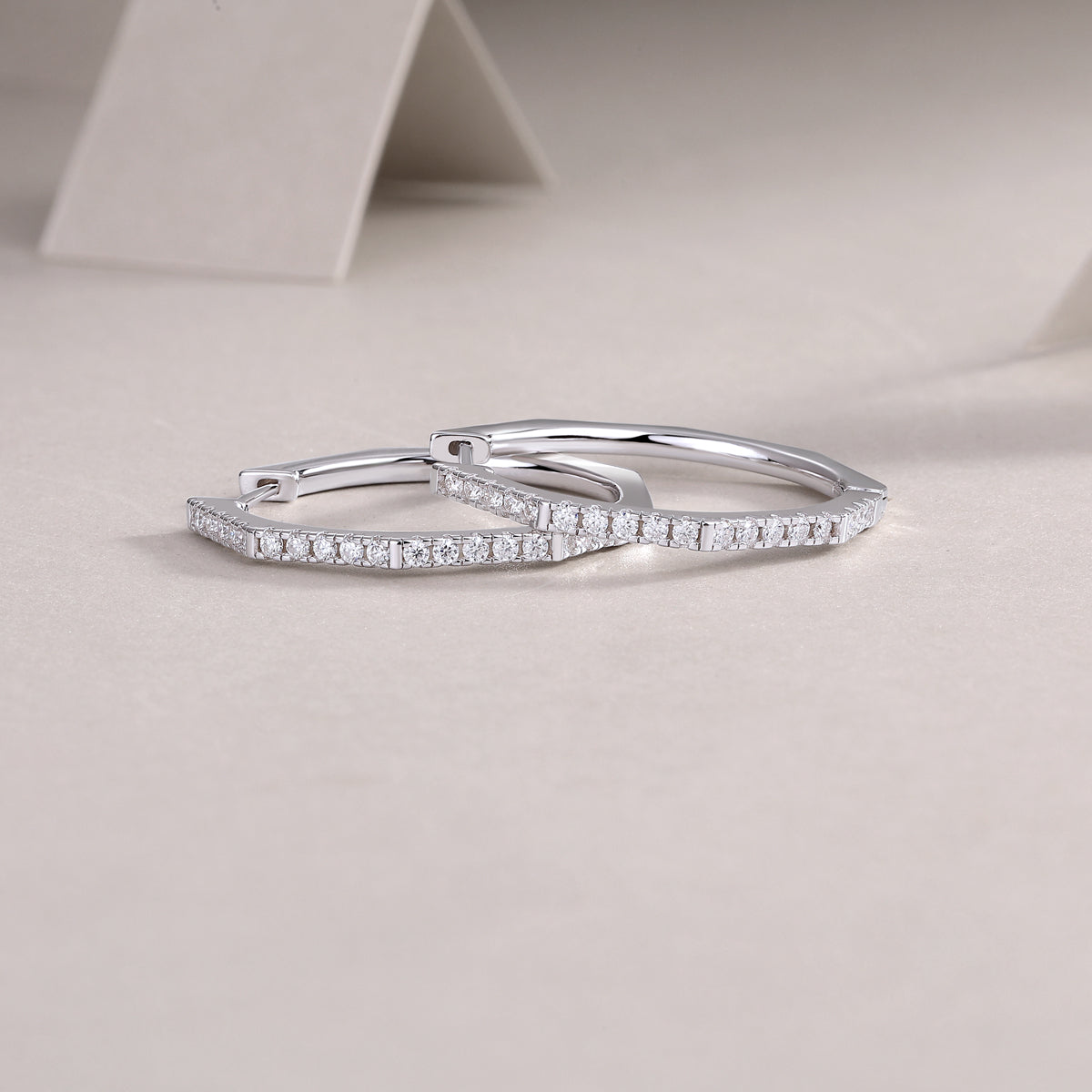 Moden Star Ring - Set With Top-quality Moissanite S925 Silver And Platinum-plated Stud Earrings, A Fashionable And Trendy Accessory That Can Be Tested With A Diamond Pen