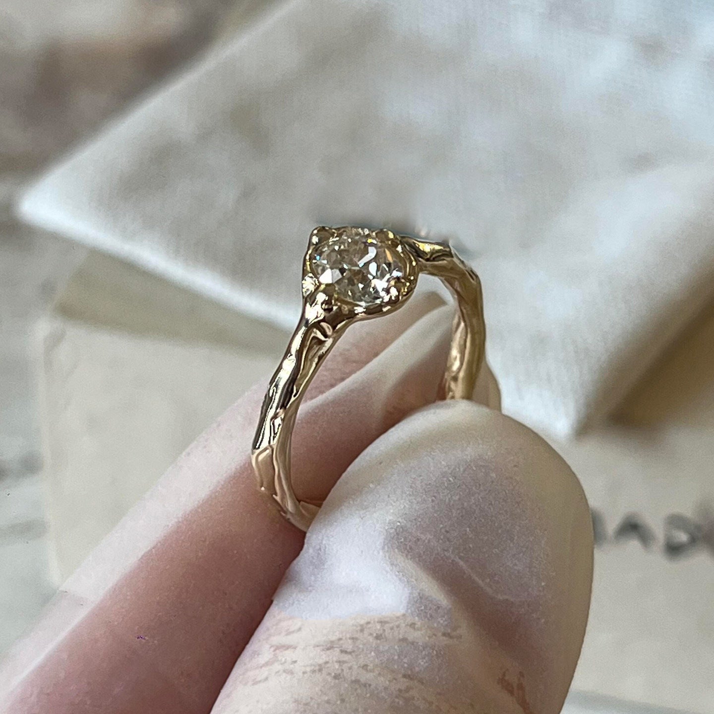 Womens Fashionable Vintage Irregular Oval Rhinestone Ring