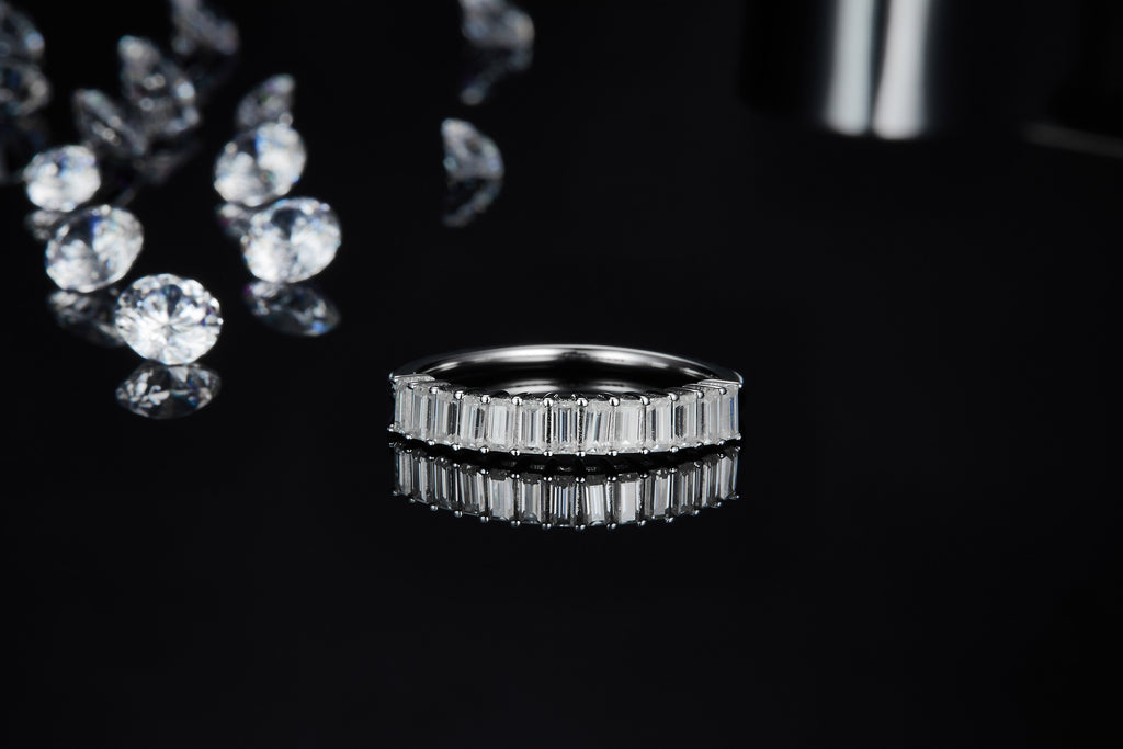 A Luxurious And Fashionable Light Luxury Jewelry Silver Ring Set With Top-quality Moissanite, S925 Silver Plated With Platinum