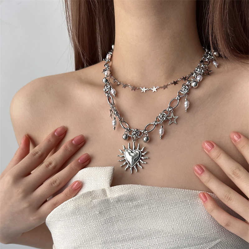 Fashion Trend Clavicle Chain Girl