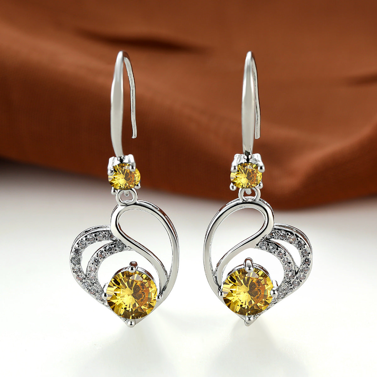 Womens Korean-style Delicate Heart-shaped Midi Earrings