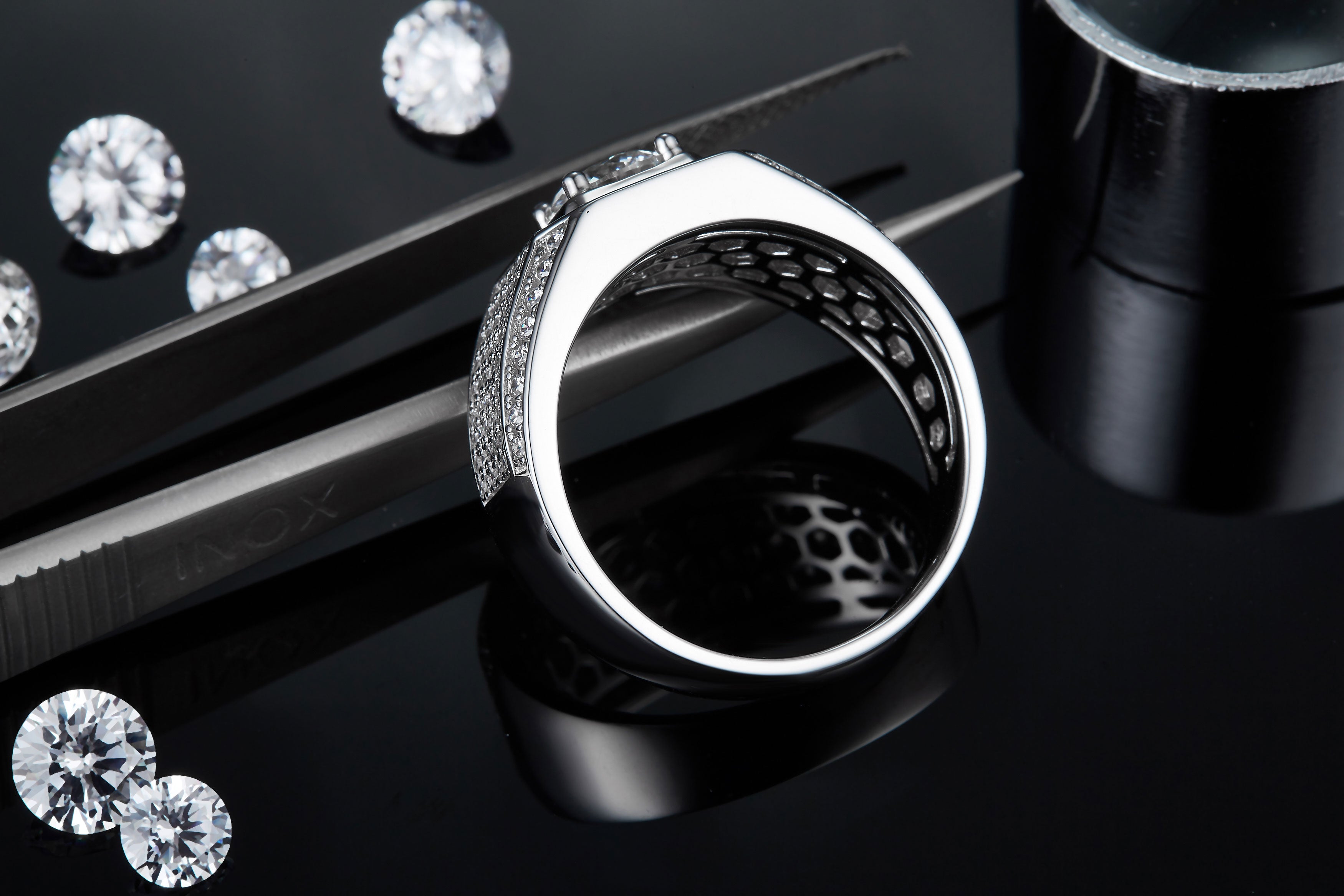 Men's 1-carat Luxury And Fashionable Light Luxury Jewelry Silver Ring Set With Top-quality Moissanite, S925 Silver-plated Platinum