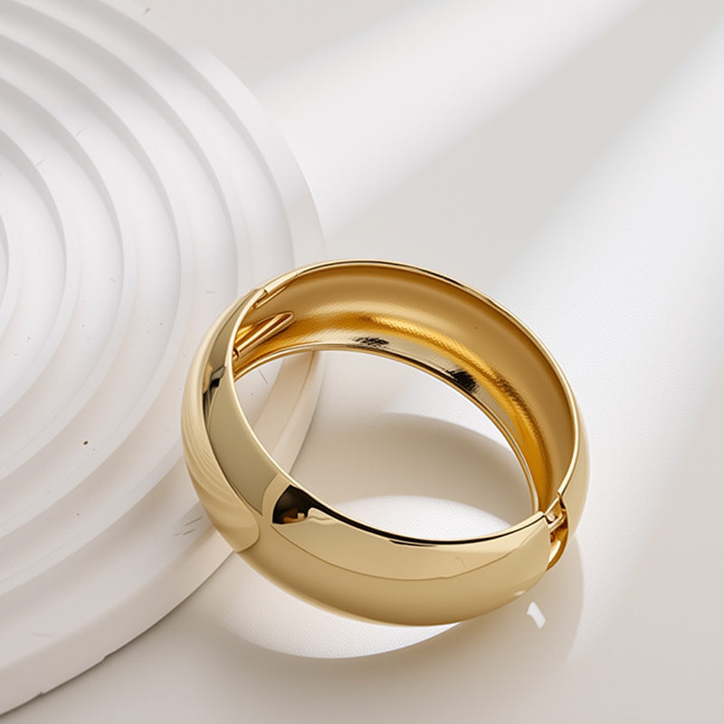 Versatile Light-luxury Punk-style Open Bangle With A Wide Design