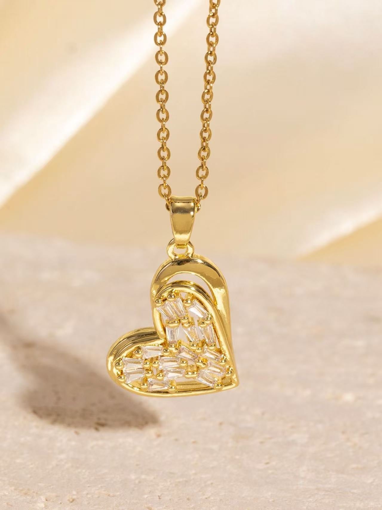 Light-luxury Vintage Micro-pave Zircon Heart Sweater Chain