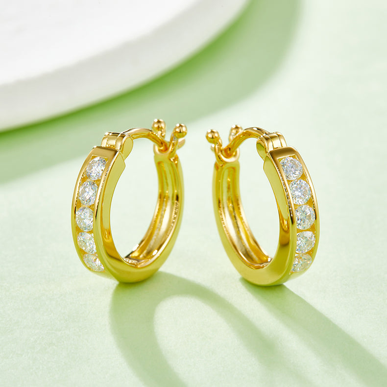 Top-quality Moissanite Luxury And Fashionable Light Luxury Jewelry Silver Stud Earrings S925 Silver Plated Platinum