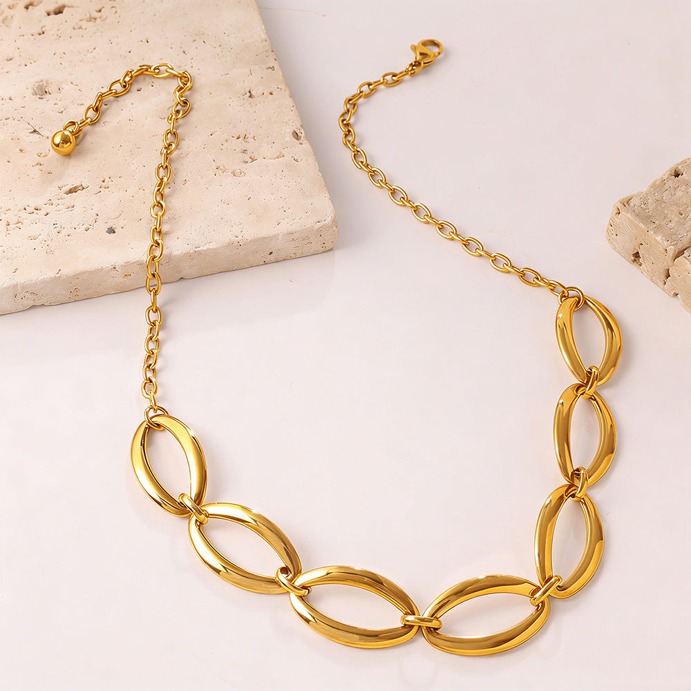 Sleek Stylish And Uniquely Designed Necklace