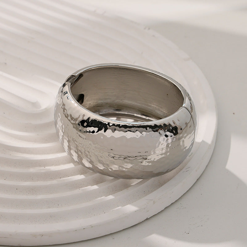 Versatile Light-luxury Punk-style Open Bangle With A Wide Design