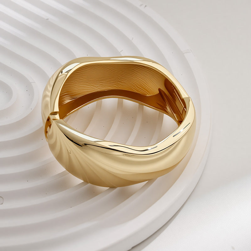 Womens Fashionable Textured Irregular-Mirror Bracelet