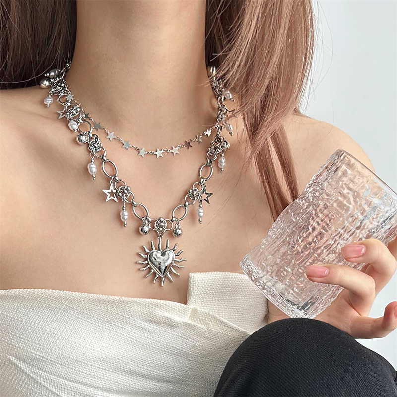 Fashion Trend Clavicle Chain Girl