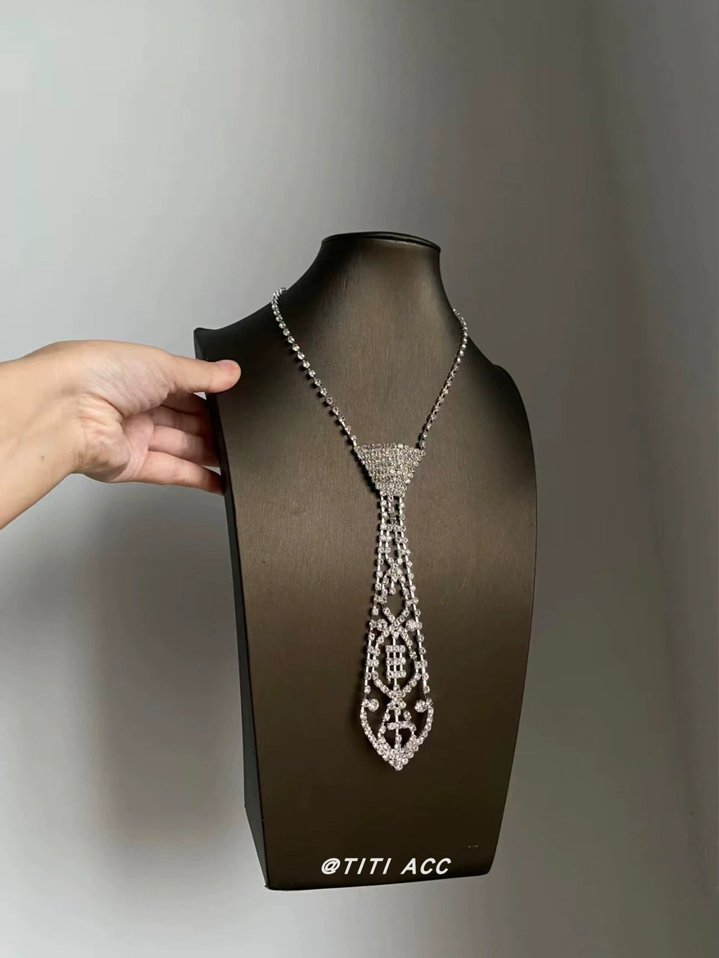 Popular Choker Tie Necklace Rhinestone Claw Chain Jewelry