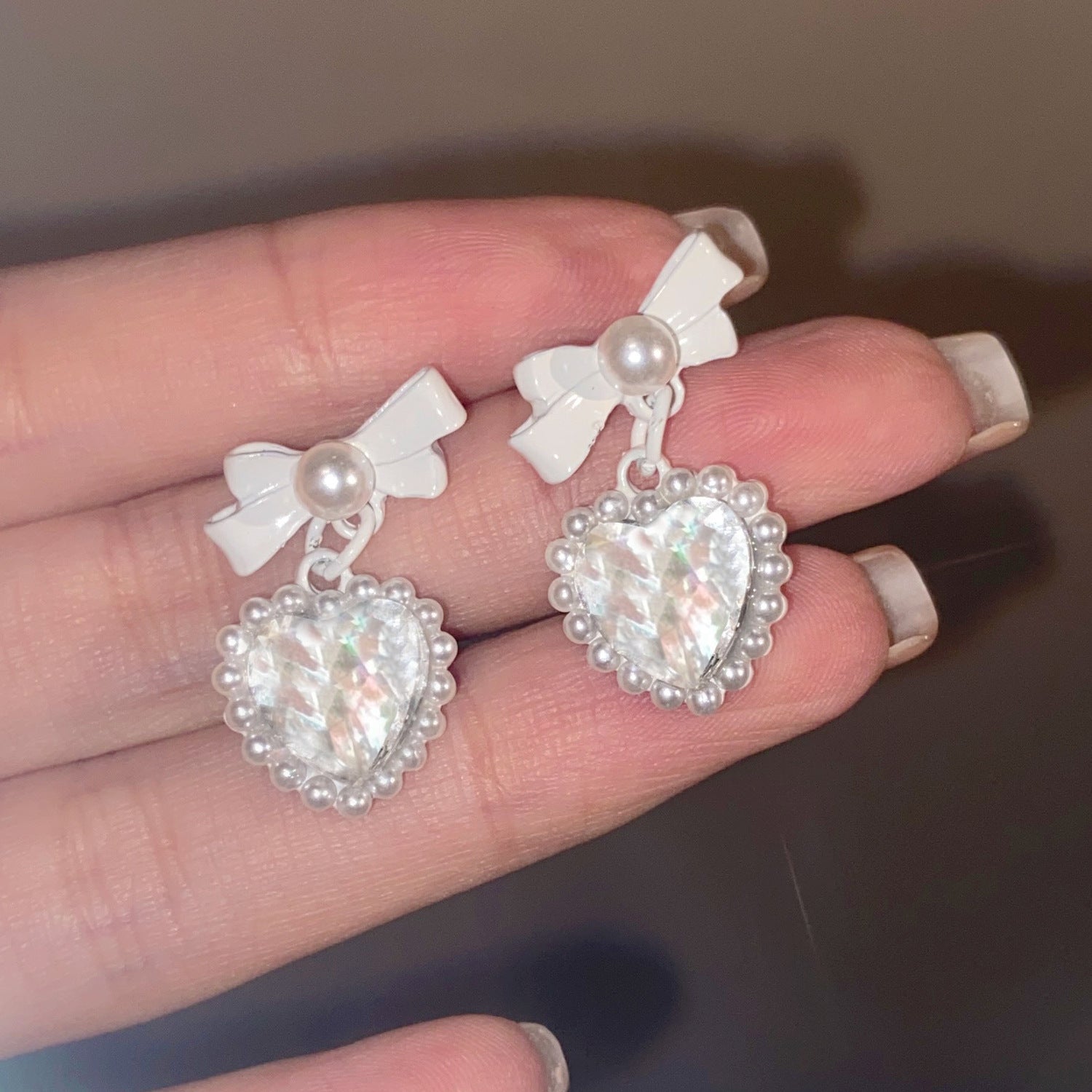 Light-luxury Pearl-embellished Bow Earrings