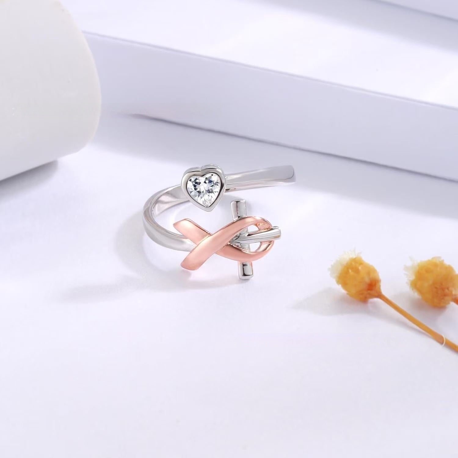 Sterling Silver Heart Shaped Zircon Fashionable Light Luxury Ring
